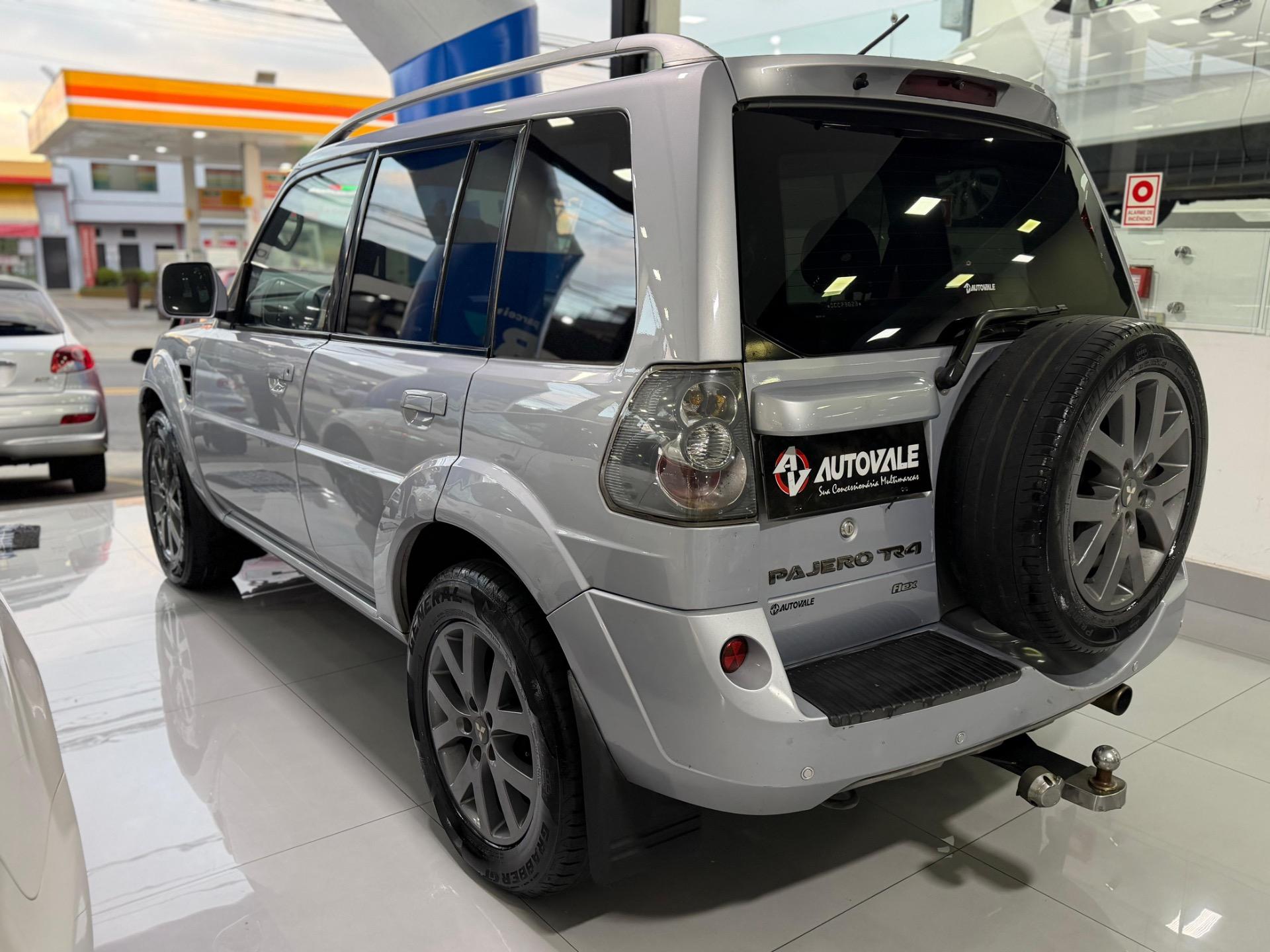 MITSUBISHI Pajero TR4 - Foto