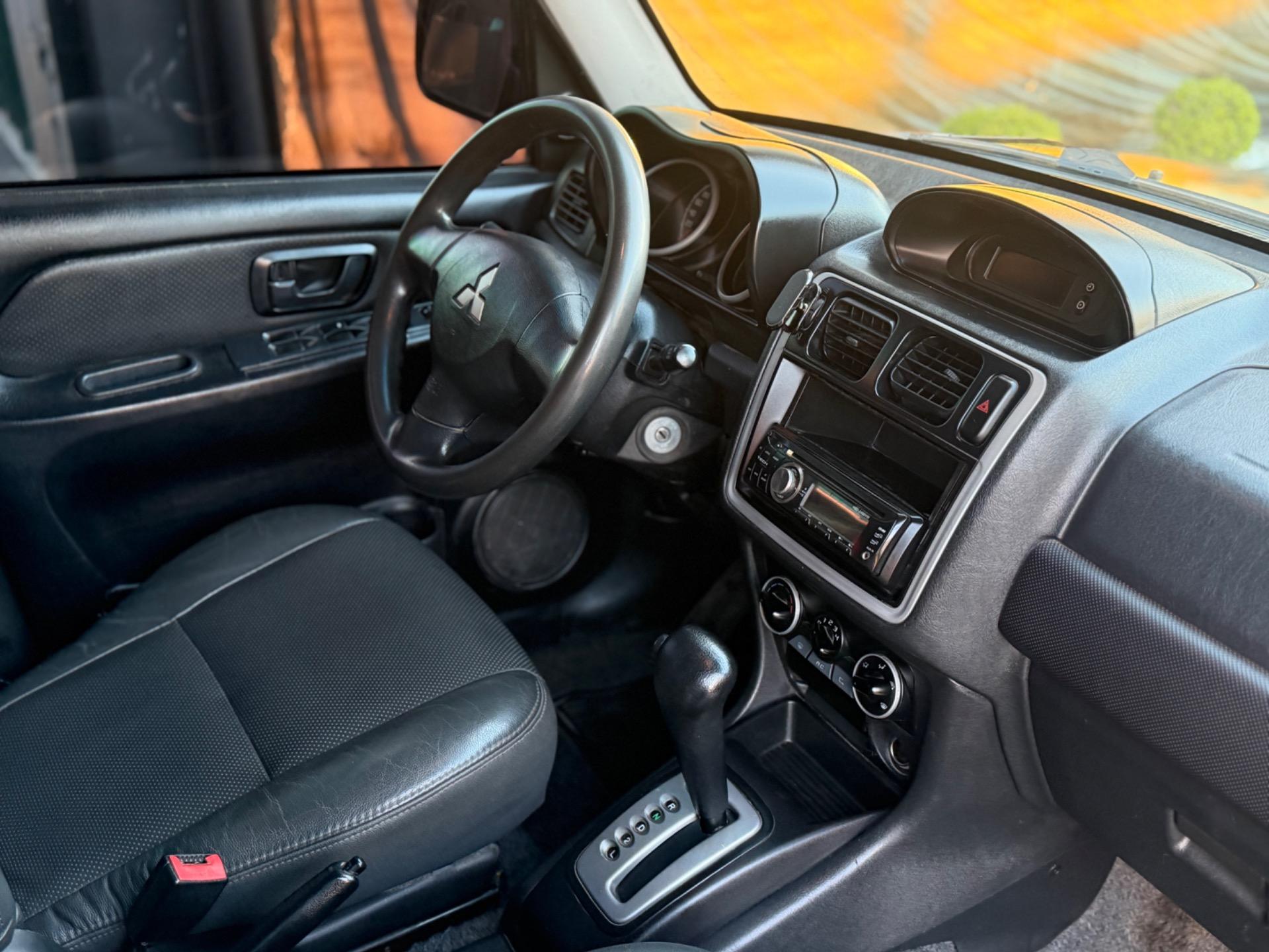 MITSUBISHI Pajero TR4 - Foto