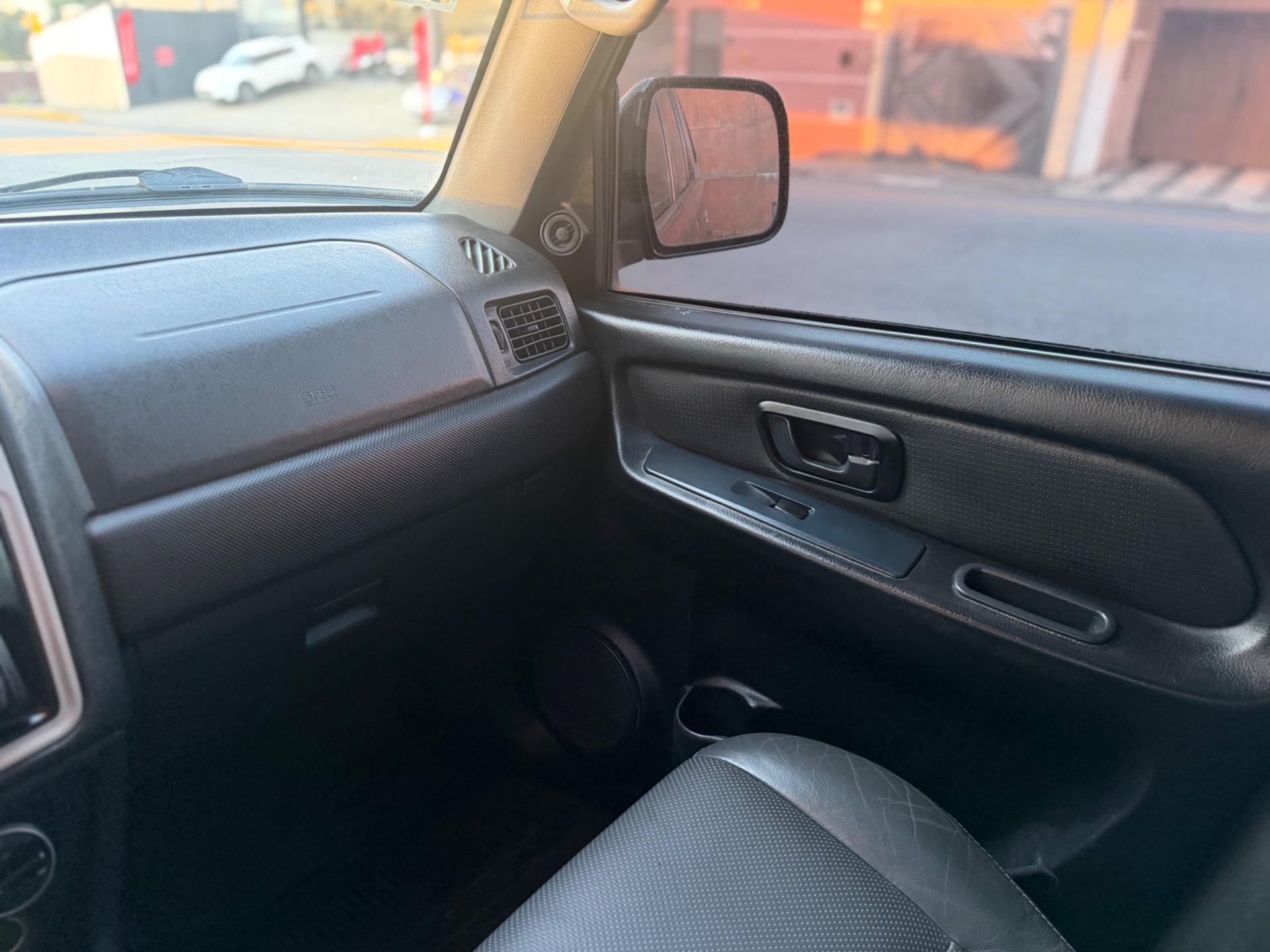 MITSUBISHI Pajero TR4 - Foto