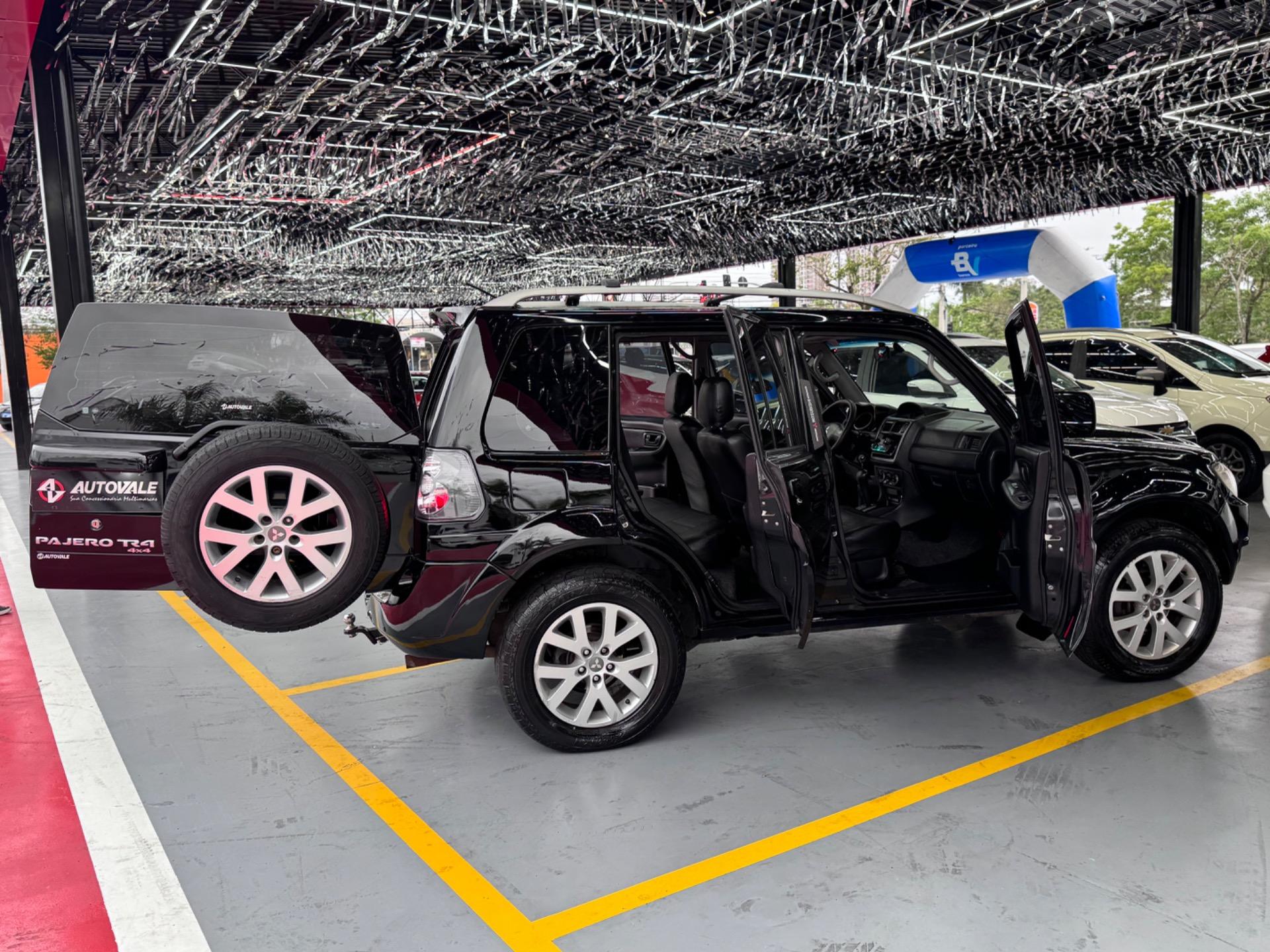 MITSUBISHI Pajero TR4 - Foto
