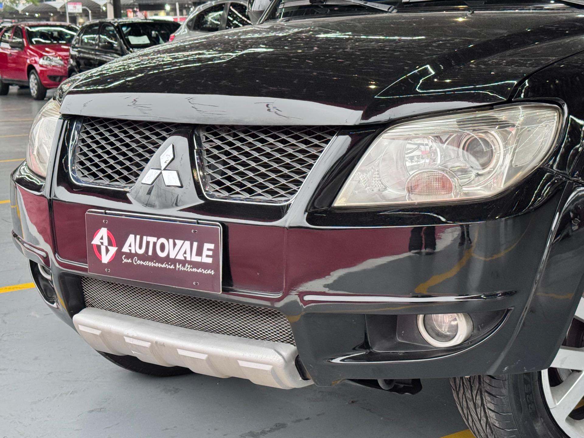 MITSUBISHI Pajero TR4 - Foto
