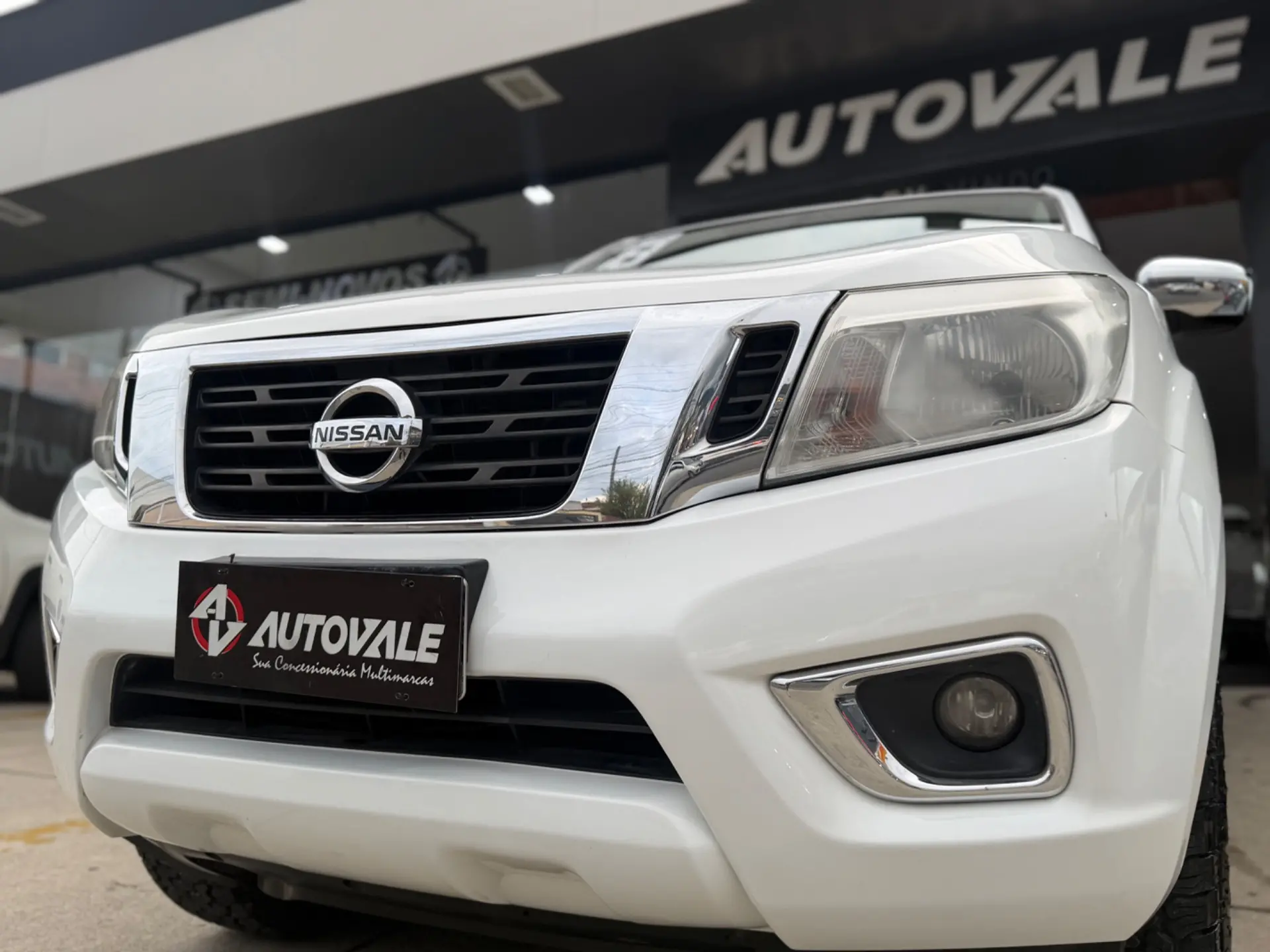 NISSAN Frontier - Foto