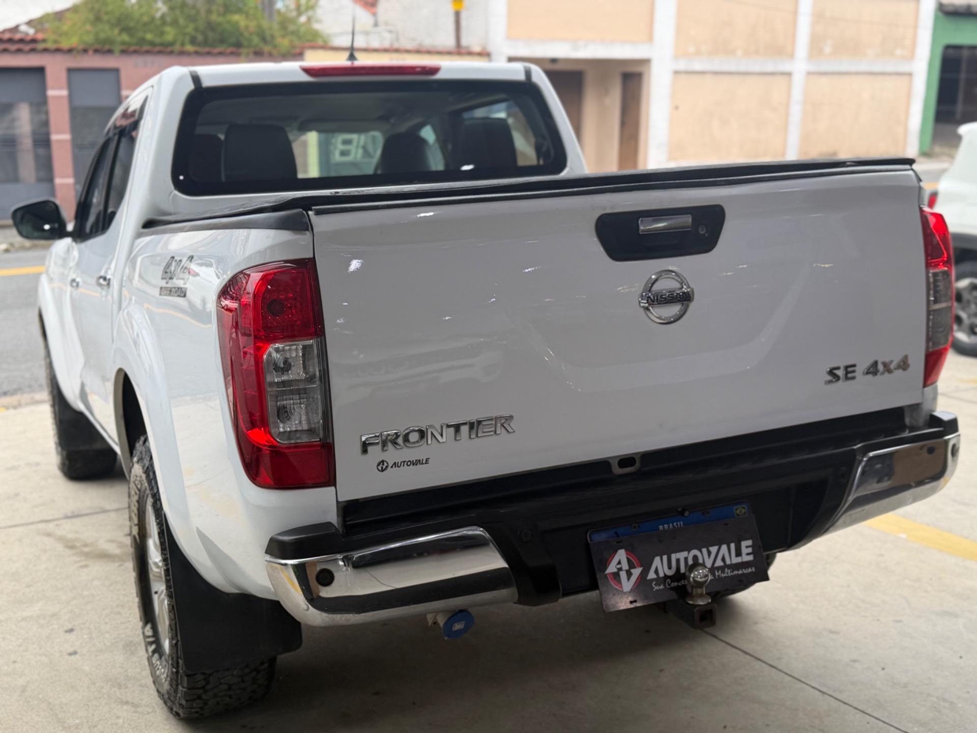 NISSAN Frontier - Foto