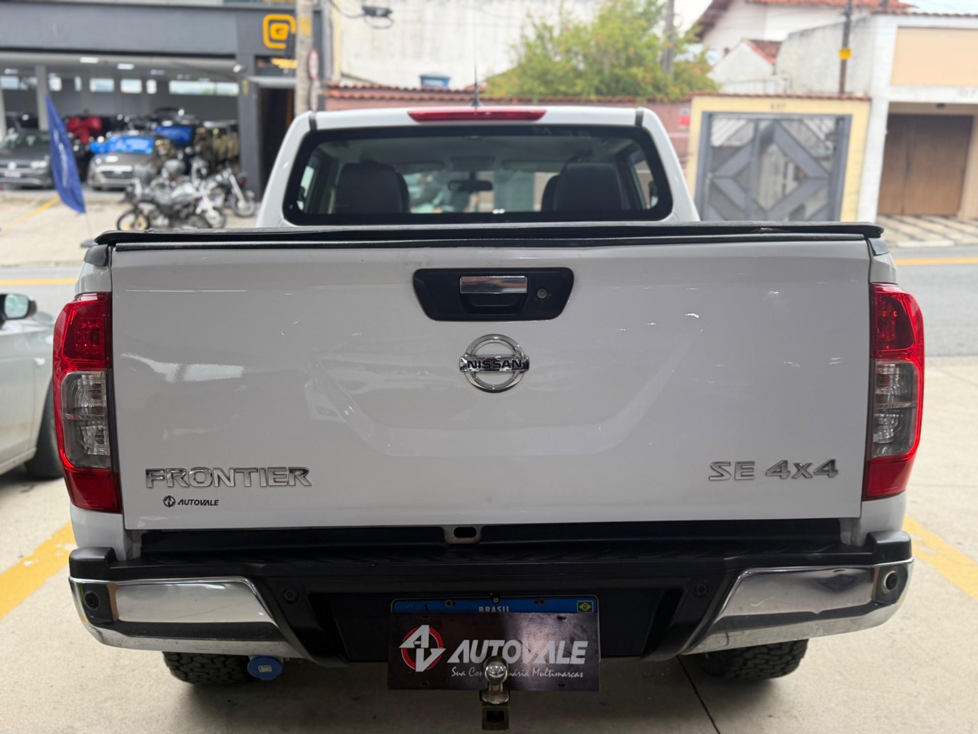 NISSAN Frontier - Foto