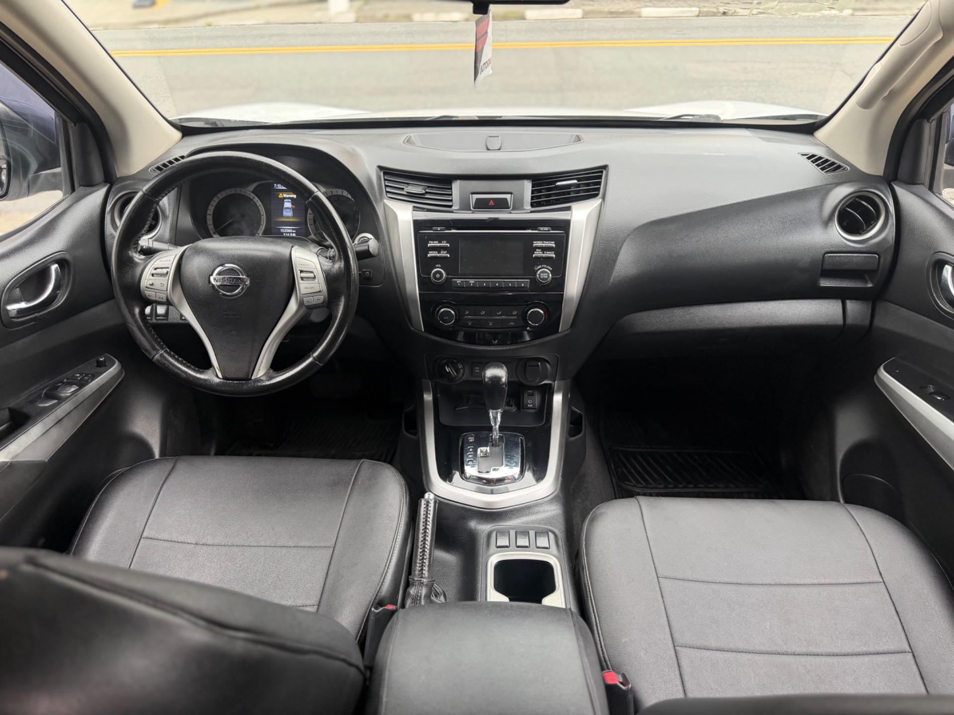 NISSAN Frontier - Foto