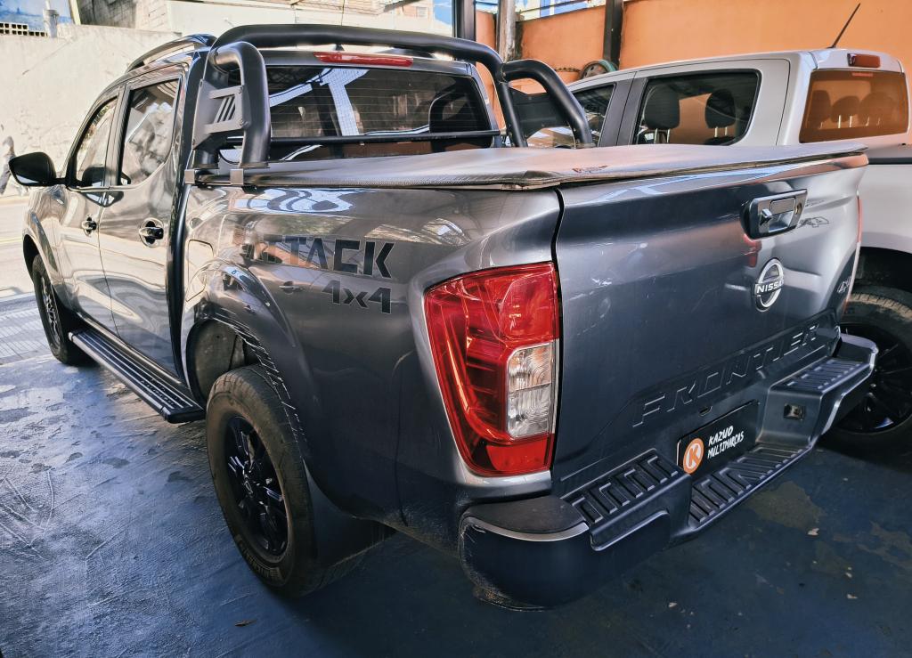 NISSAN Frontier - Foto