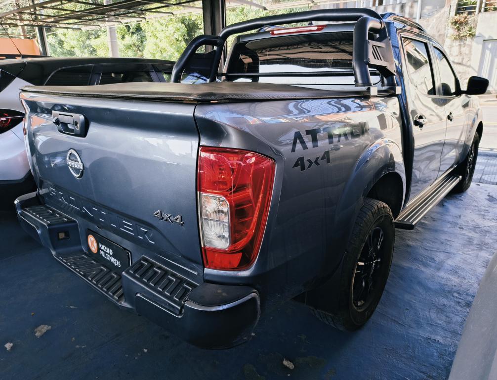 NISSAN Frontier - Foto