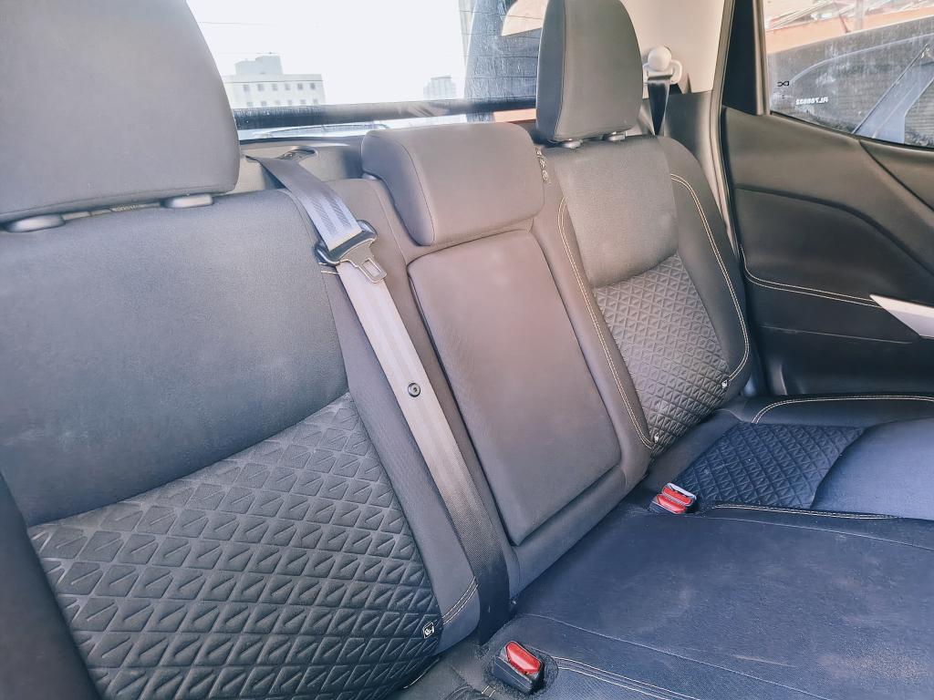 NISSAN Frontier - Foto