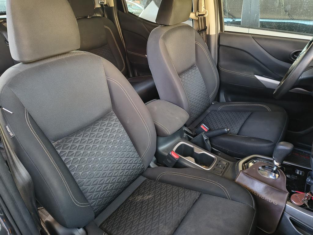 NISSAN Frontier - Foto
