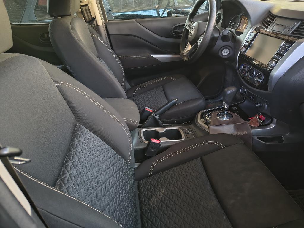 NISSAN Frontier - Foto