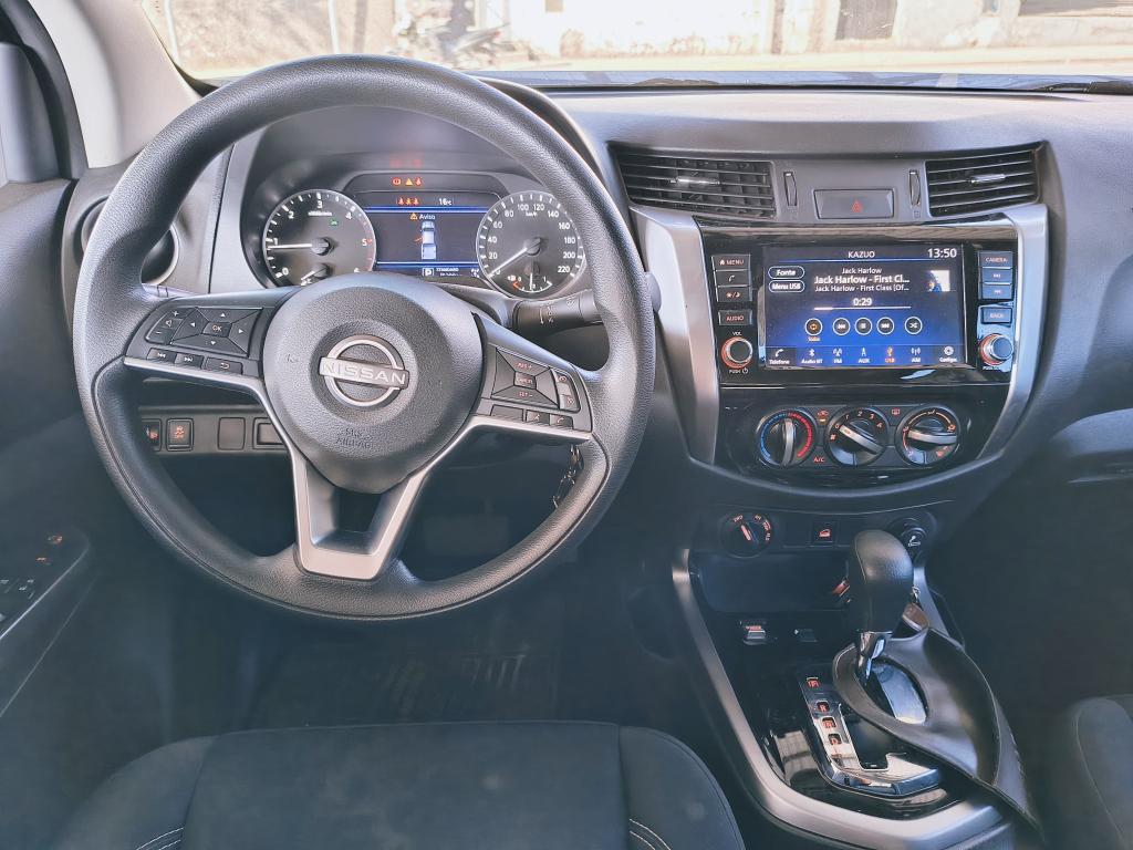 NISSAN Frontier - Foto