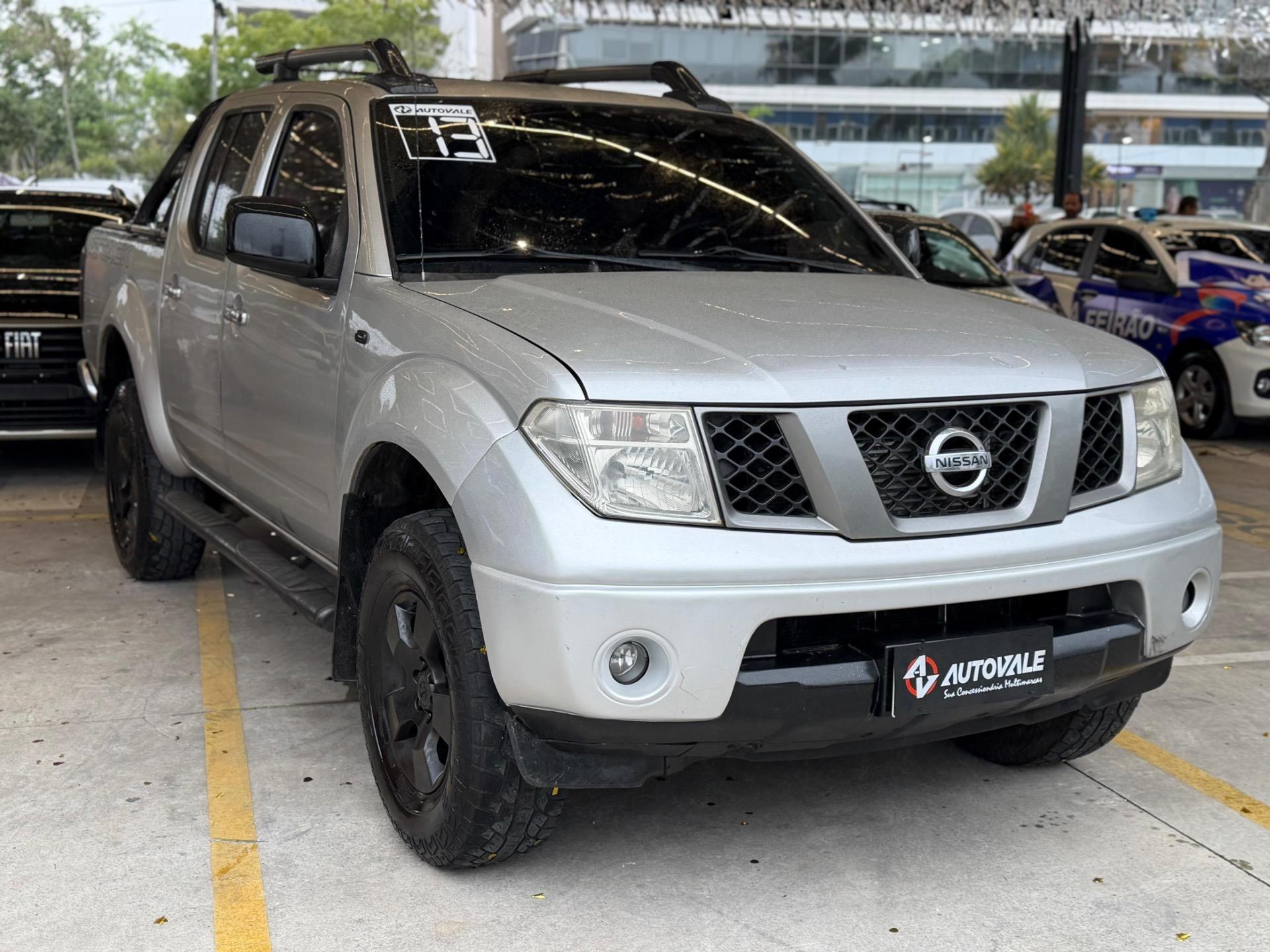 NISSAN Frontier - Foto