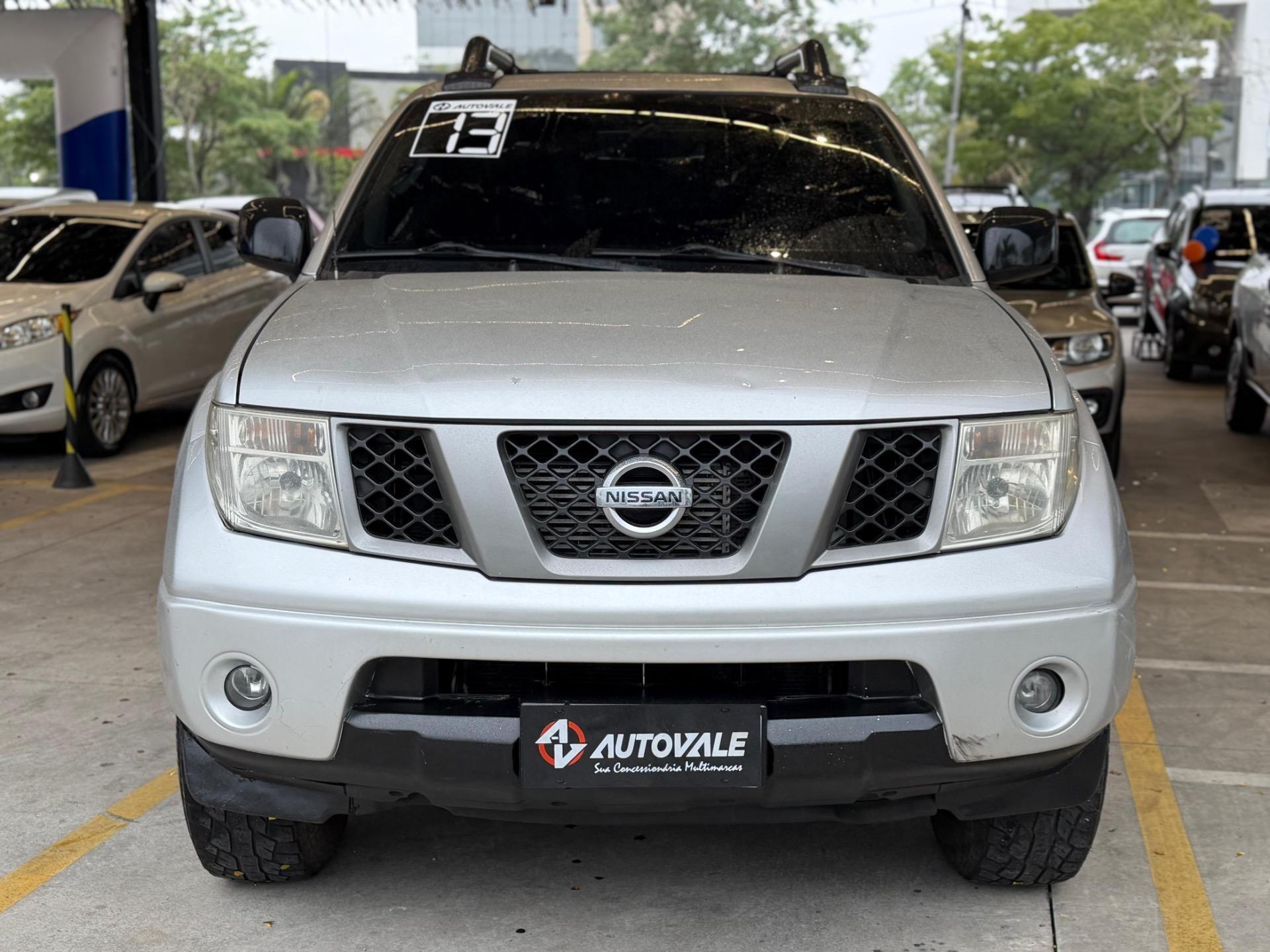 NISSAN Frontier - Foto