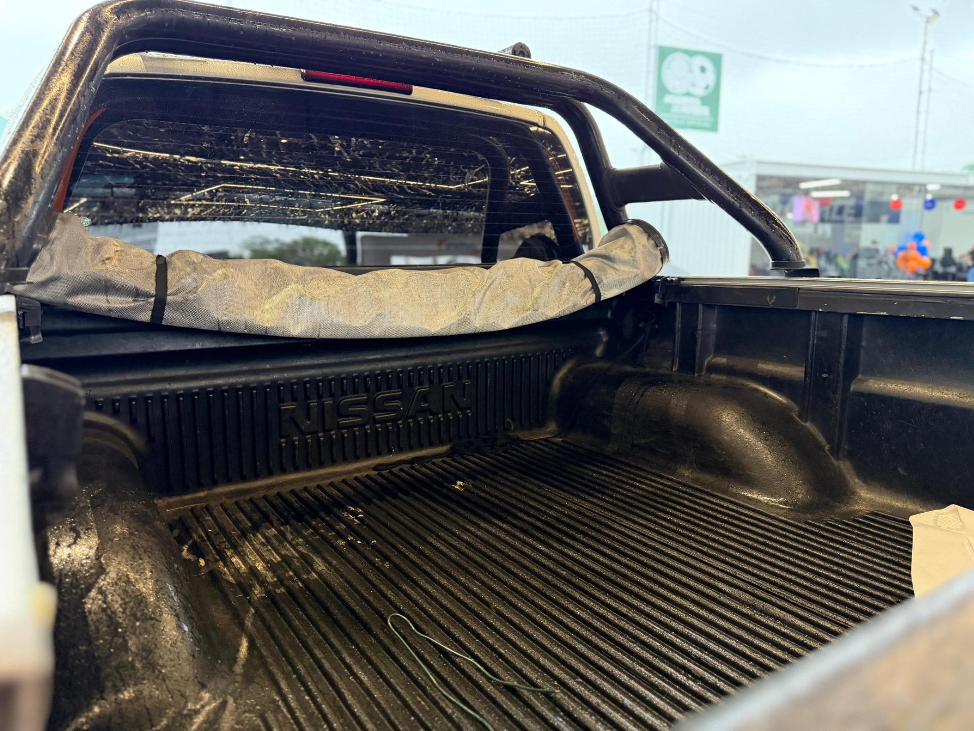 NISSAN Frontier - Foto