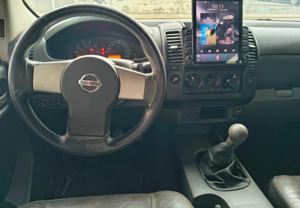 NISSAN Frontier - Foto