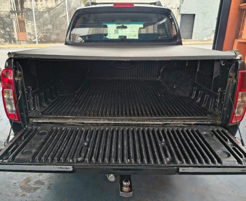 NISSAN Frontier - Foto