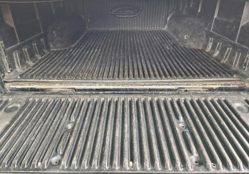 NISSAN Frontier - Foto