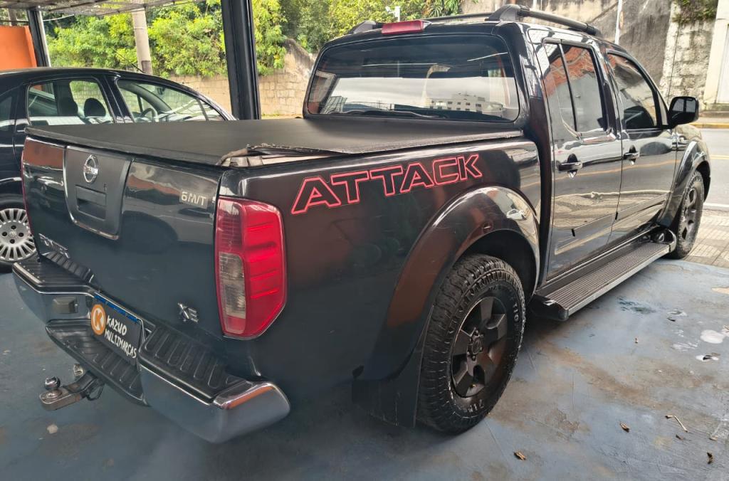 NISSAN Frontier - Foto