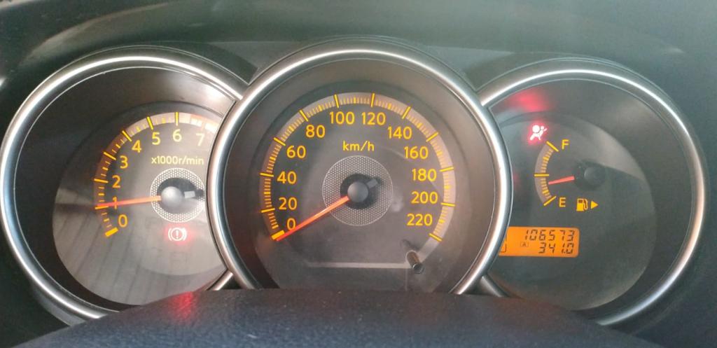 NISSAN Grand Livina - Foto