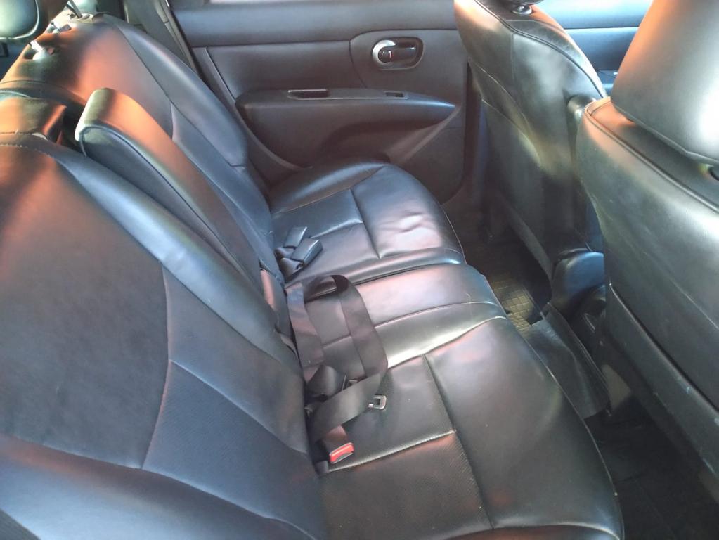 NISSAN Grand Livina - Foto