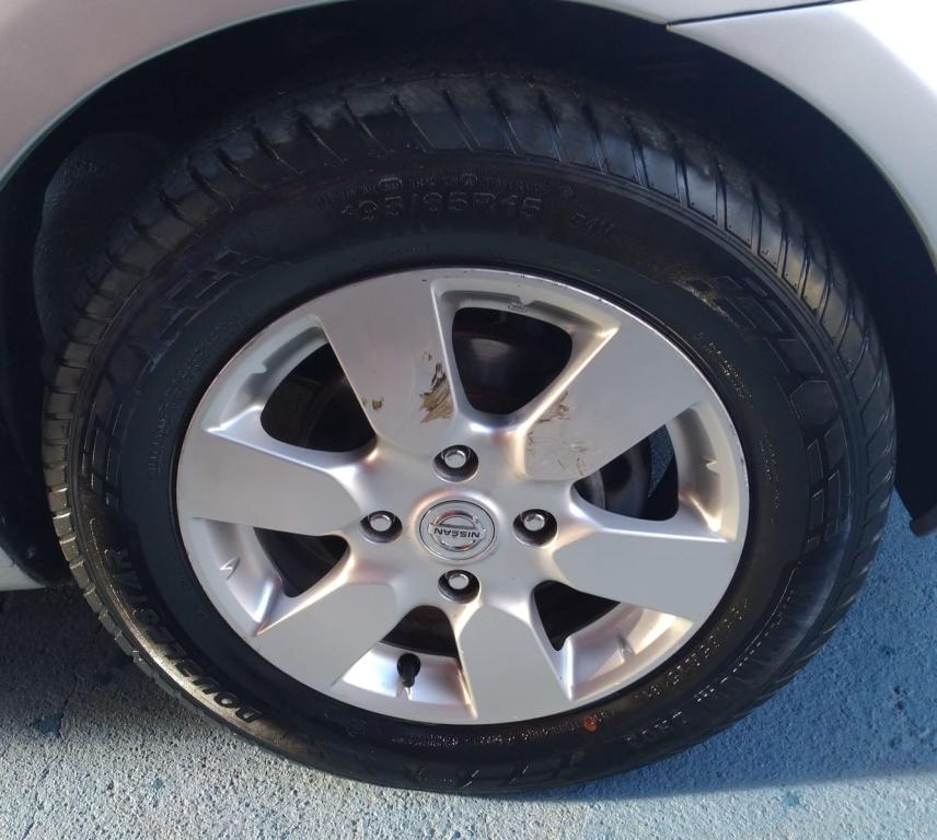 NISSAN Grand Livina - Foto