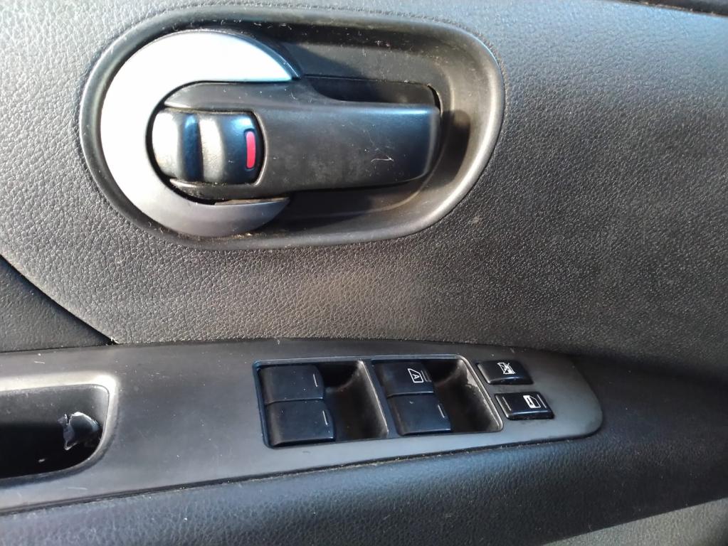 NISSAN Grand Livina - Foto