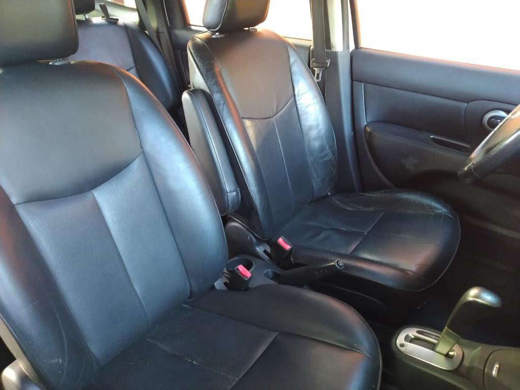 NISSAN Grand Livina - Foto