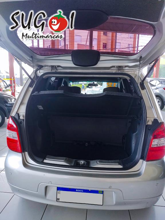 NISSAN Livina - Foto