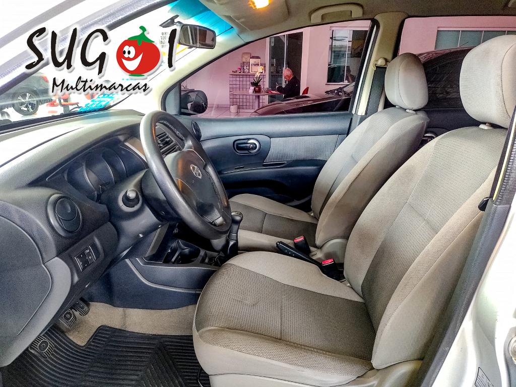 NISSAN Livina - Foto