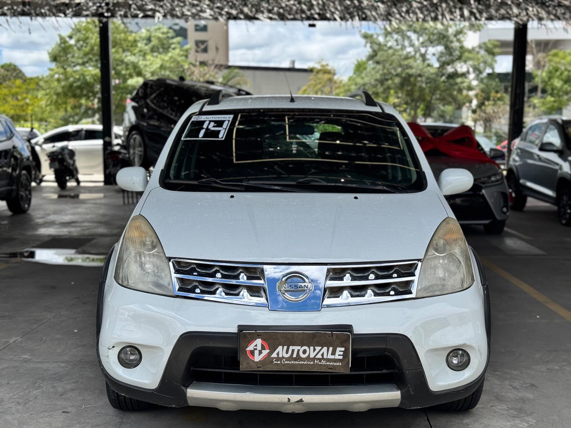 NISSAN Livina - Foto