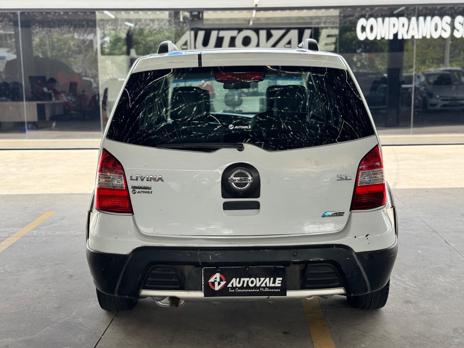 NISSAN Livina - Foto