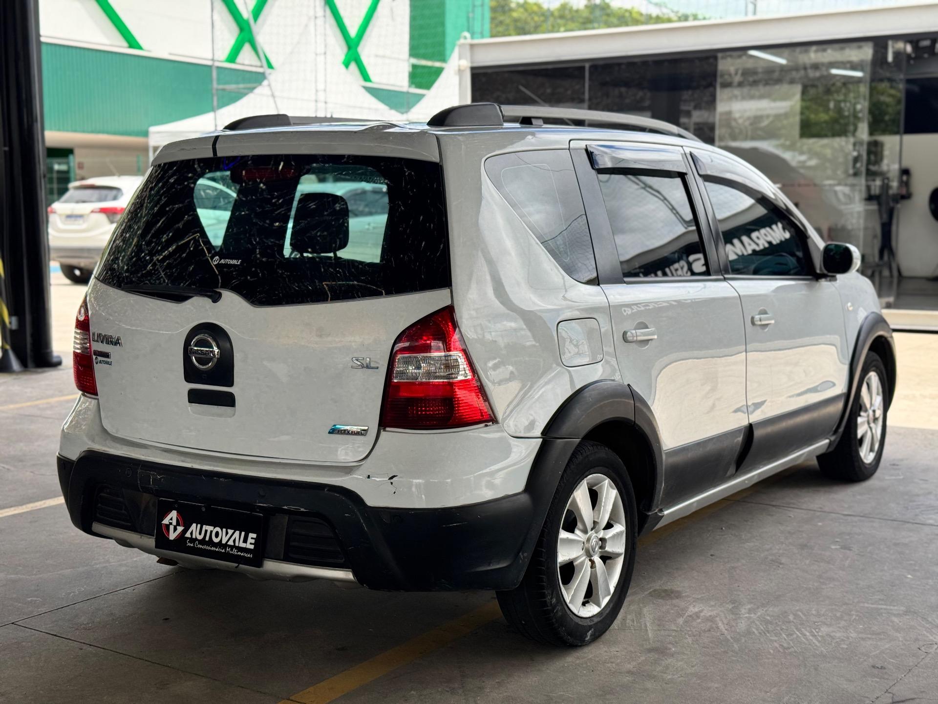 NISSAN Livina - Foto