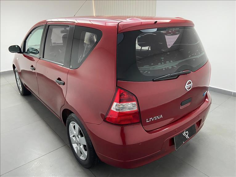 NISSAN Livina - Foto