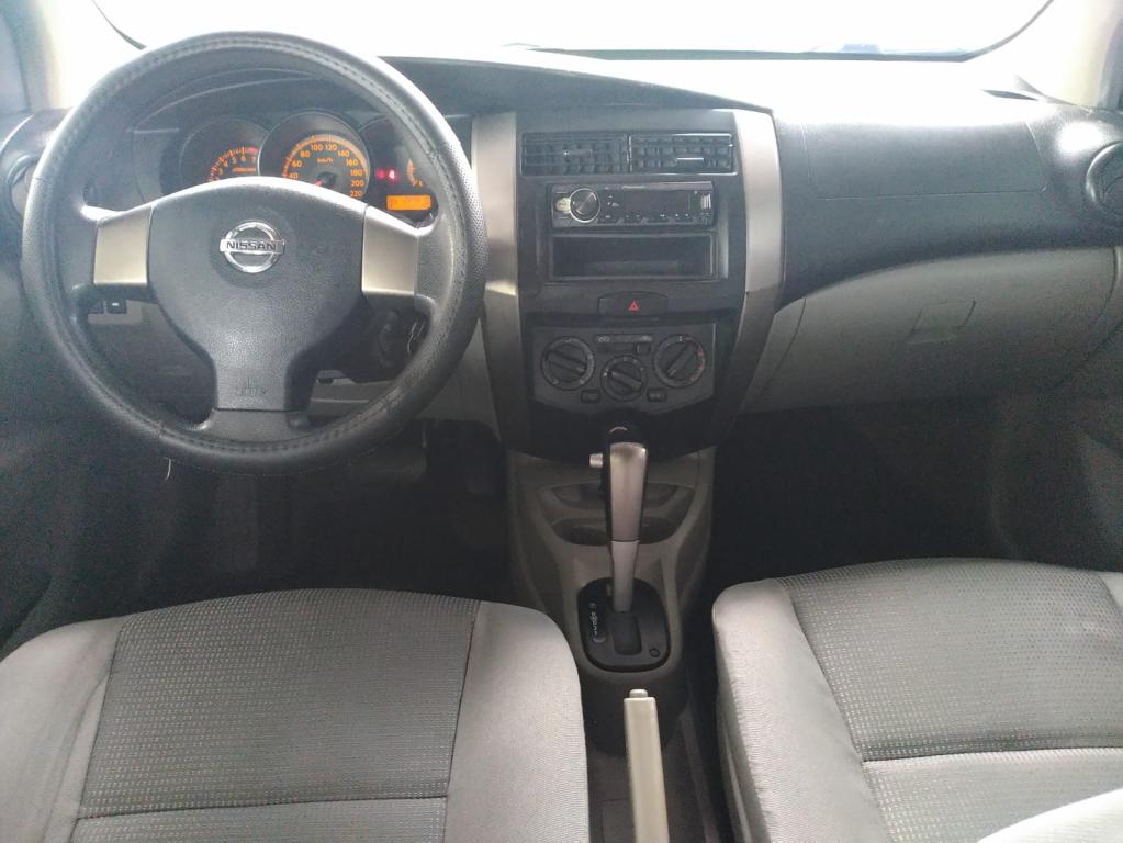 NISSAN Livina - Miniatura