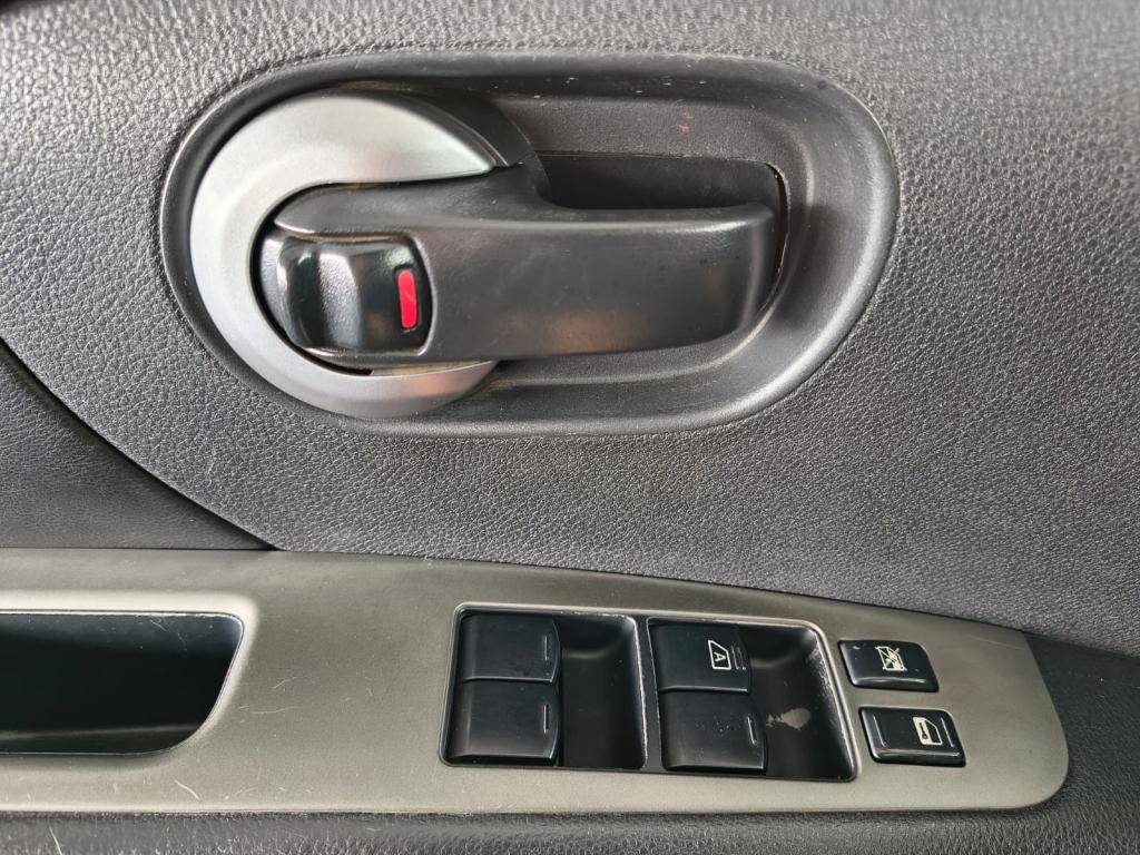 NISSAN Livina - Foto