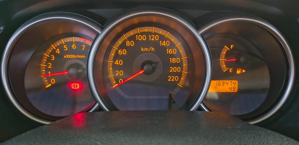 NISSAN Livina - Foto