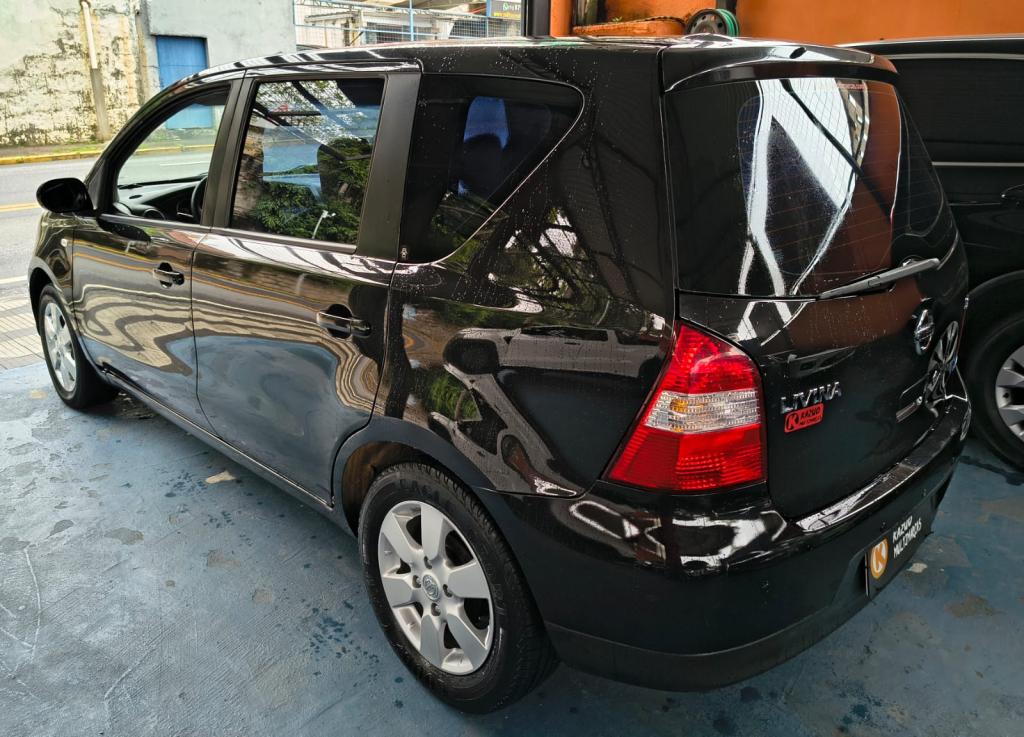 NISSAN Livina - Foto