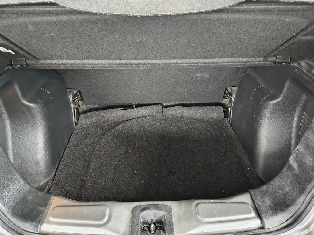 NISSAN Livina - Foto