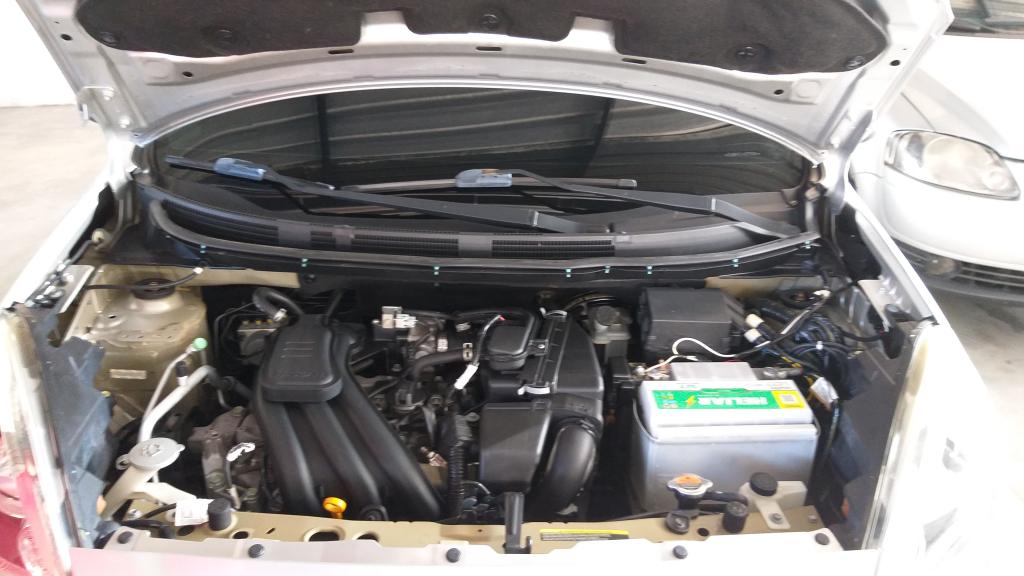 NISSAN March - Foto