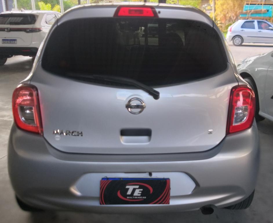 NISSAN March - Foto