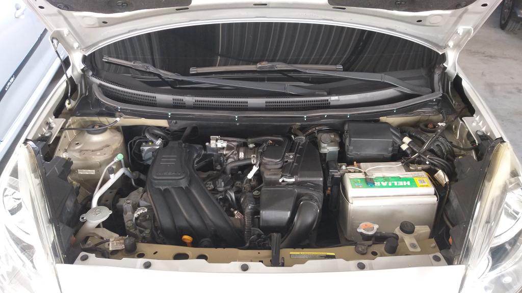 NISSAN March - Foto