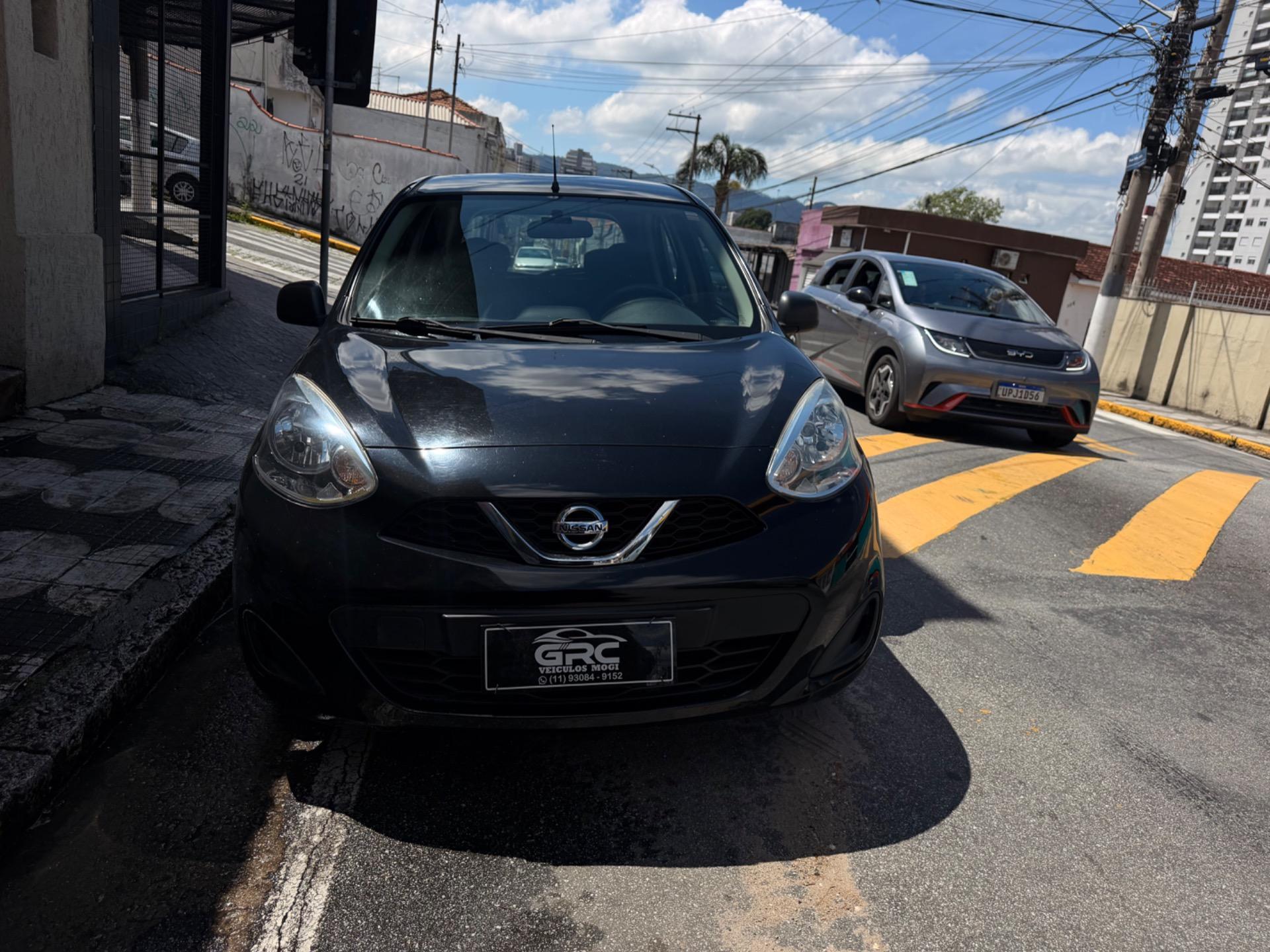 NISSAN March - Foto