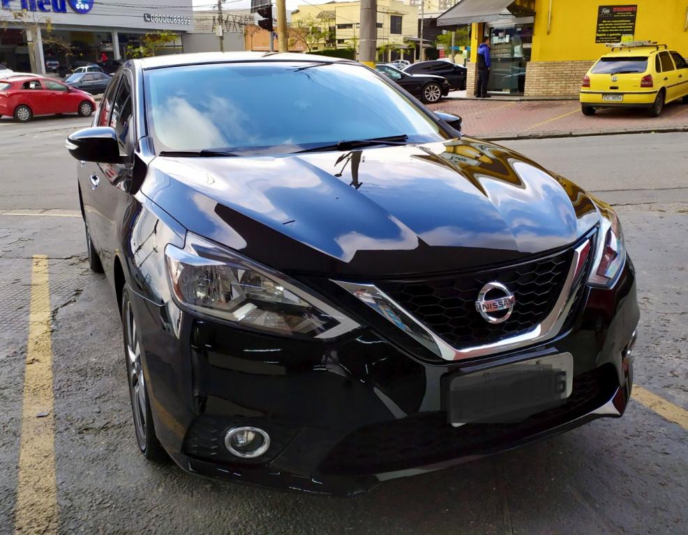 NISSAN Sentra - Miniatura