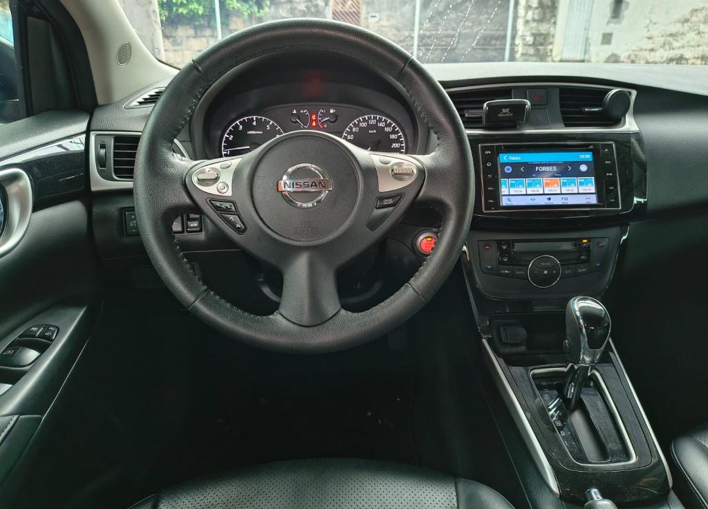 NISSAN Sentra - Foto