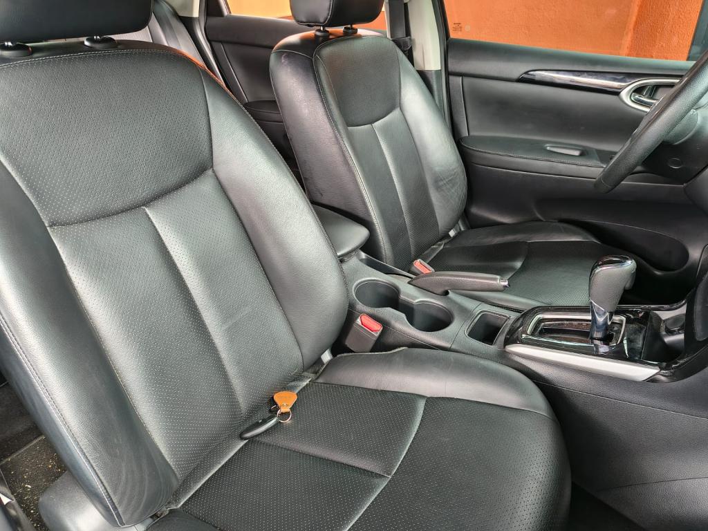 NISSAN Sentra - Foto