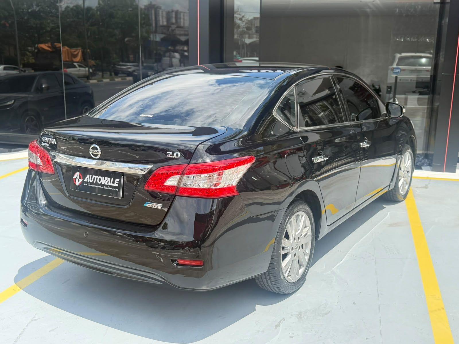 NISSAN Sentra - Foto