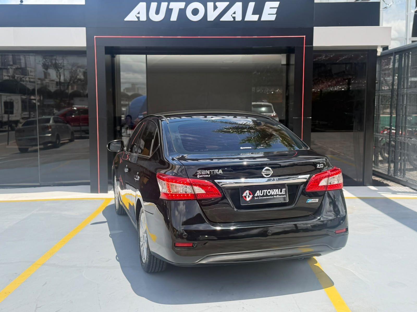 NISSAN Sentra - Foto