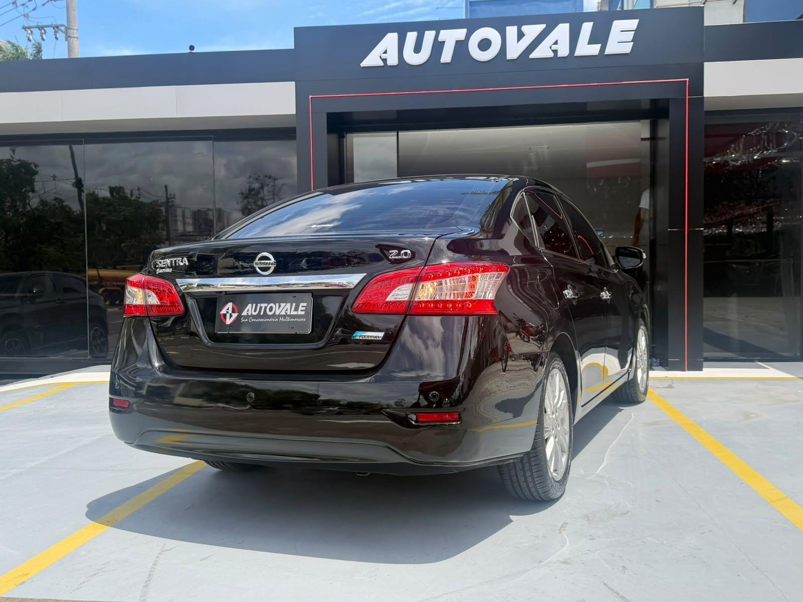 NISSAN Sentra - Foto