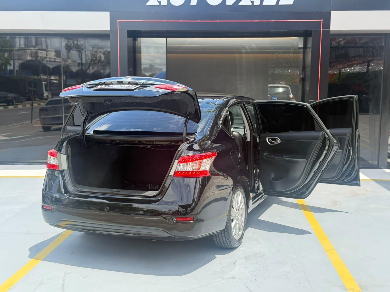 NISSAN Sentra - Foto