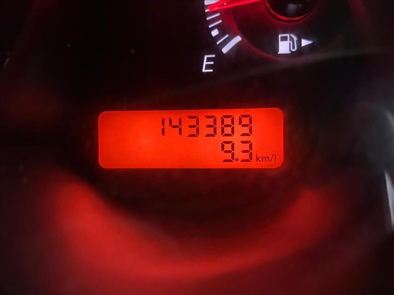 NISSAN Tiida Hatch - Foto